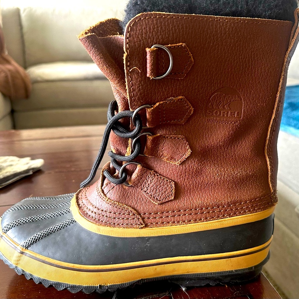 Sorel men’s winter boots good condition